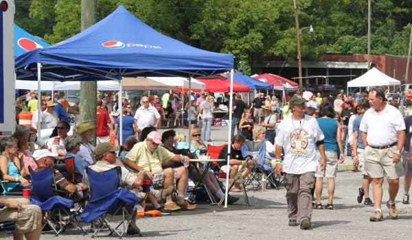 Approximately 1,000 people attended the Shelby County Shindig, SCAC Executive Director Bruce Andrews said. (Contributed)