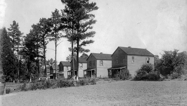 Rolling Mill Quarters. In order to attract and keep good workers, most Alabama coal and iron companies furnished housing for their employees with nominal rent. Most places were often dismal, but that was not the case with the rolling mill at Helena. The houses in this 1913 photo were destroyed in the great 1933 tornado with loss of life. (Contributed/City of Helena Museum)