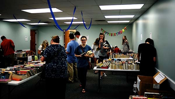 The Jane B. Holmes public library celebrated its birthday by offering an all-day book sale on Thursday, Sept. 23. (Reporter Photo/Graham Brooks)