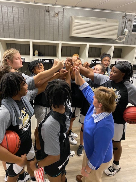 Vincent Coach Works To Upgrade Girls Basketball Locker Room Shelby County Reporter Shelby County Reporter