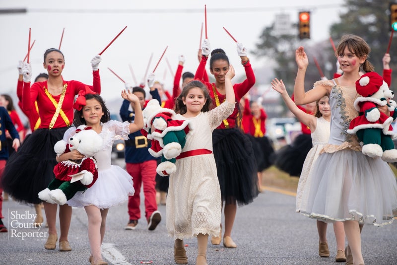 Christmas parade brings holiday spirit to Alabaster Shelby County