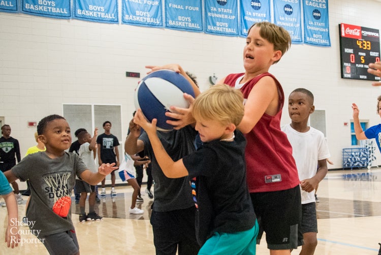 Calera basketball has largest turnout at 2022 youth camp - Shelby County  Reporter