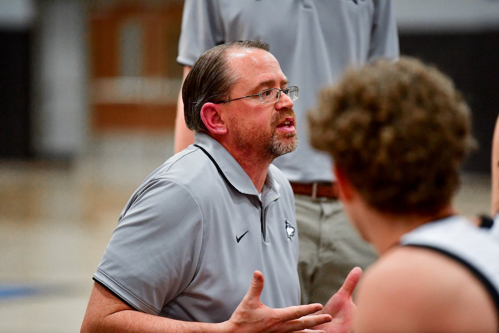 Helena’s Lucas McDonald Named Shelby County Coach of the Year for Leading Huskies to Historic Final Four
